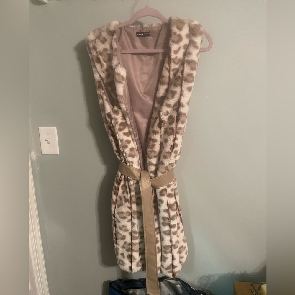 Cheetah faux fur long vest w tan/ gold belt